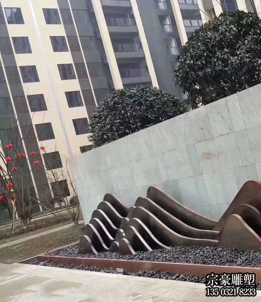 假山雕塑-商場(chǎng)戶外不銹鋼假山雕塑水池景立體山巒造型